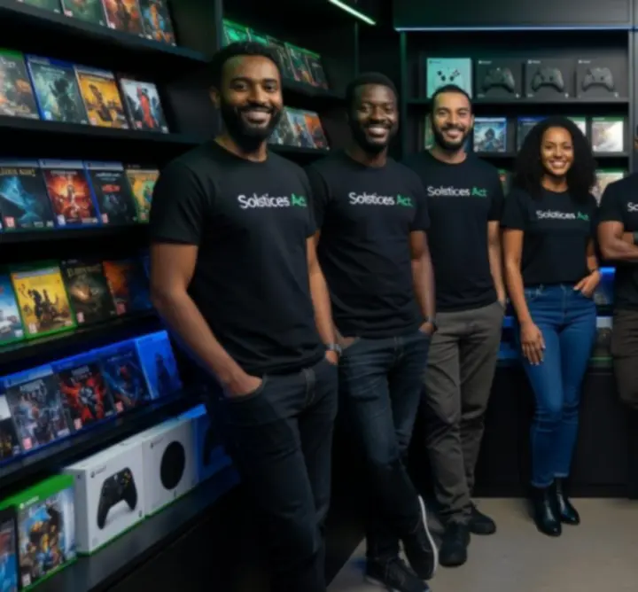 &Eacute;quipe gaming Solstice Sact en action dans un environnement Xbox moderne